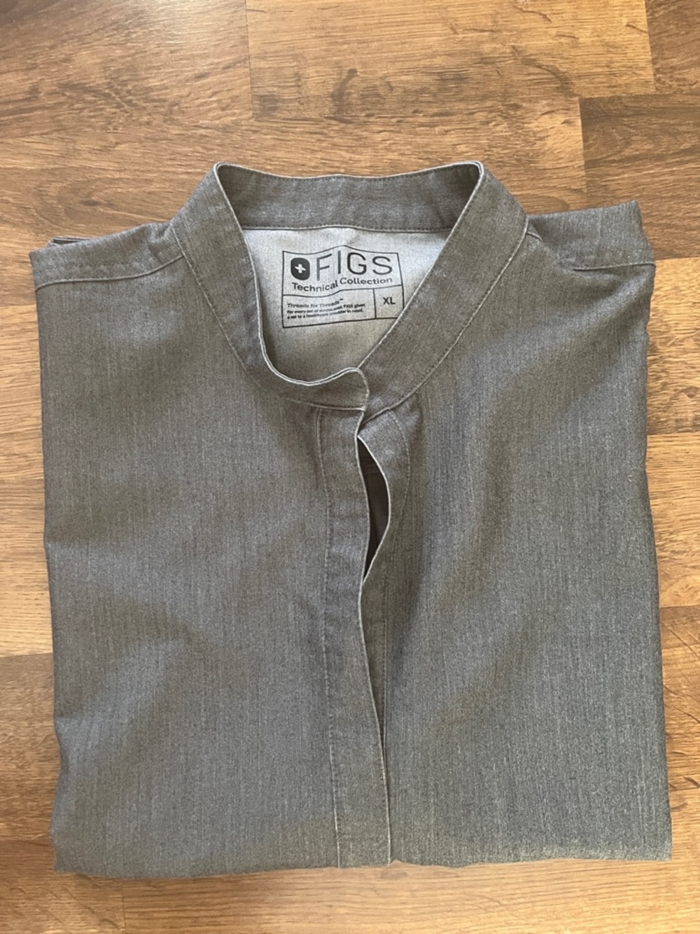 Figs Gray Sleeveless Scrub Top Size XL